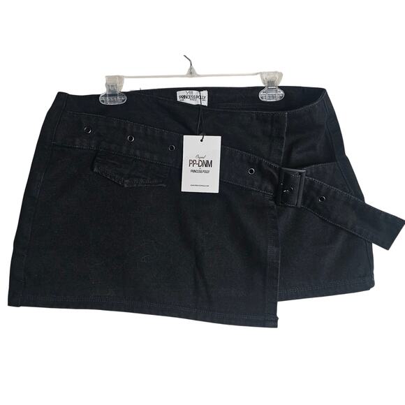 Princess Polly Dresses & Skirts - Princess Polly Sz10 NWT SuperShort black JeanSkirts with Wide Belt Sexy Stunning